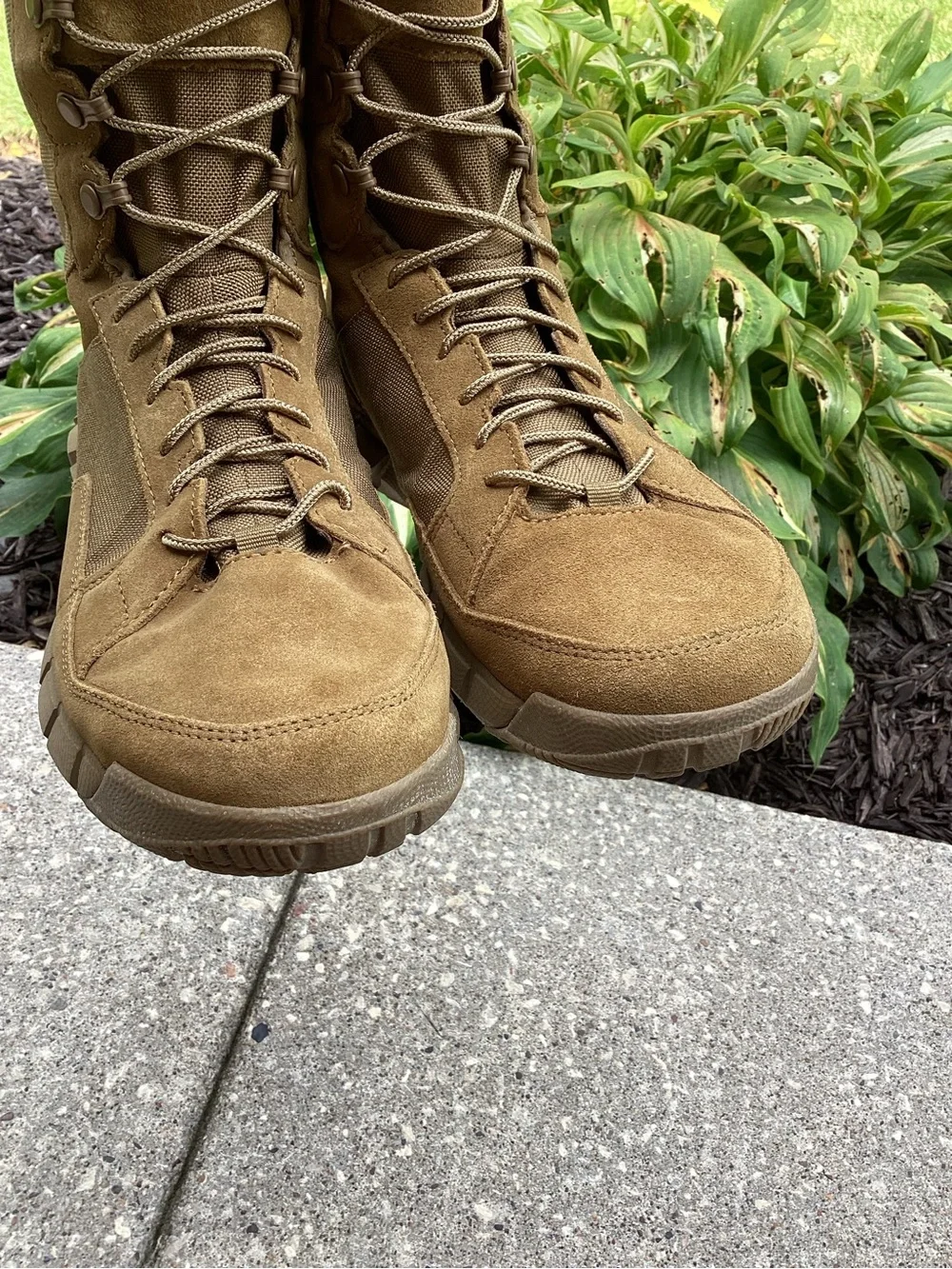 Oakley Light Assault 2 Coyote Tactical Military Combat Boots 11188-86W Size 8.5